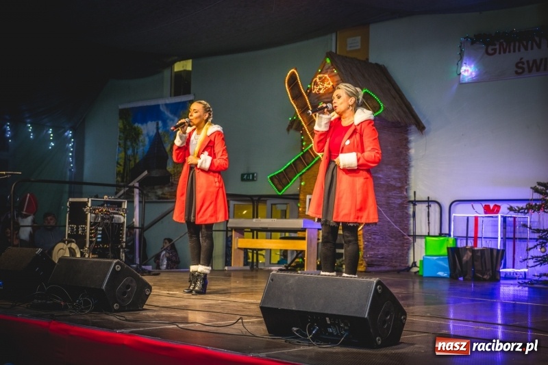 Zdjęcie w galerii na portalu naszraciborz.pl: Bożonarodzeniowy kiermasz w Pietrowicach Wielkich FOTO i WIDEO  wiadomości z regionu