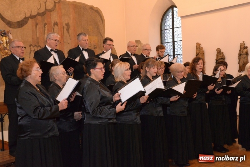 Zdjęcie w galerii na portalu naszraciborz.pl: Na sakralną nutę w raciborskim Muzeum  wiadomości z regionu