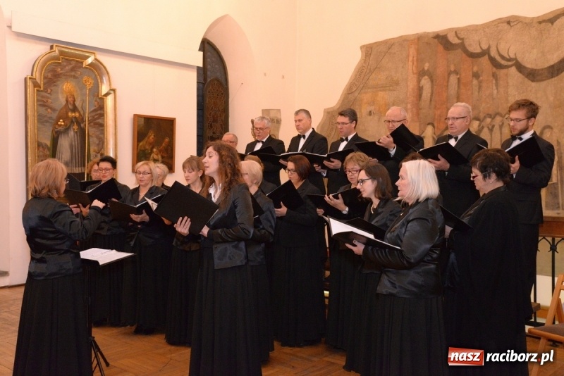 Zdjęcie w galerii na portalu naszraciborz.pl: Na sakralną nutę w raciborskim Muzeum  wiadomości z regionu