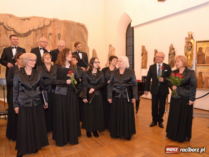 Zdjęcie w galerii na portalu naszraciborz.pl: Na sakralną nutę w raciborskim Muzeum  wiadomości z regionu