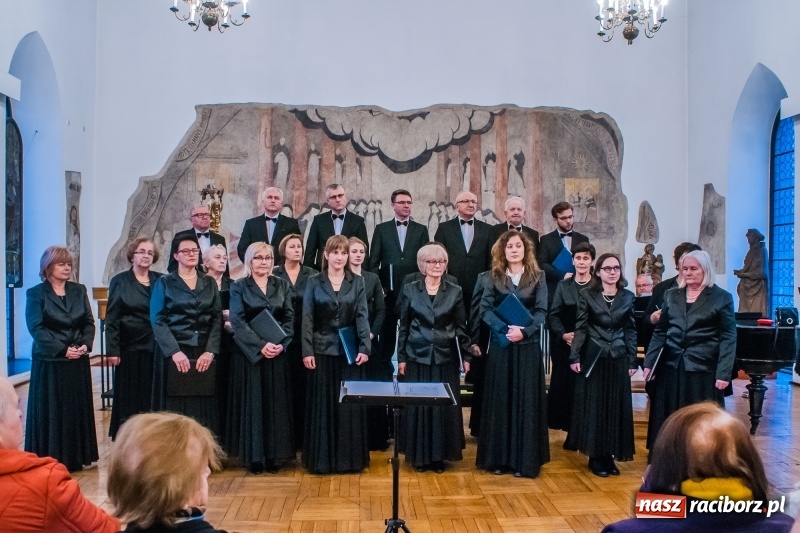 Zdjęcie w galerii na portalu naszraciborz.pl: Na sakralną nutę w raciborskim Muzeum  wiadomości z regionu