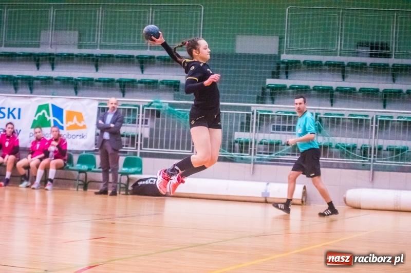 Zdjęcie w galerii na portalu naszraciborz.pl: Piłka ręczna. Cracovia za silna dla Pietrowic wiadomości z regionu