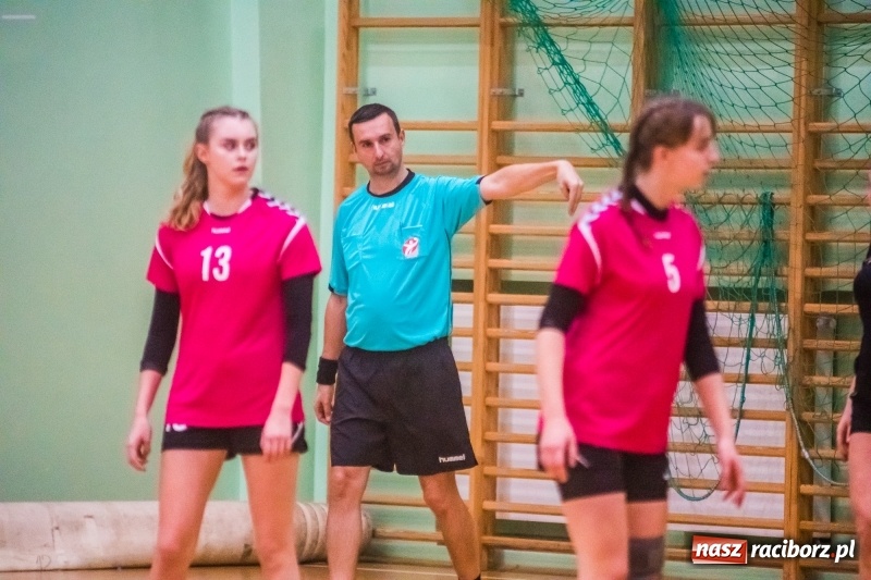 Zdjęcie w galerii na portalu naszraciborz.pl: Piłka ręczna. Cracovia za silna dla Pietrowic wiadomości z regionu