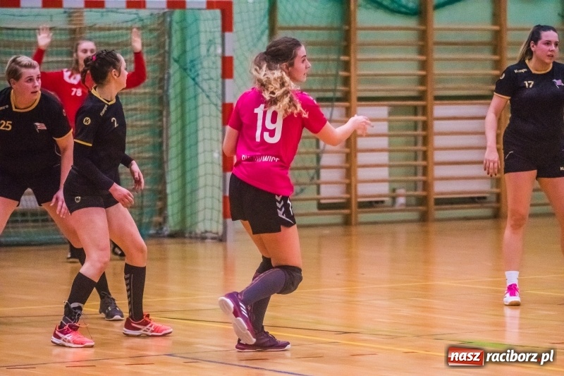 Zdjęcie w galerii na portalu naszraciborz.pl: Piłka ręczna. Cracovia za silna dla Pietrowic wiadomości z regionu