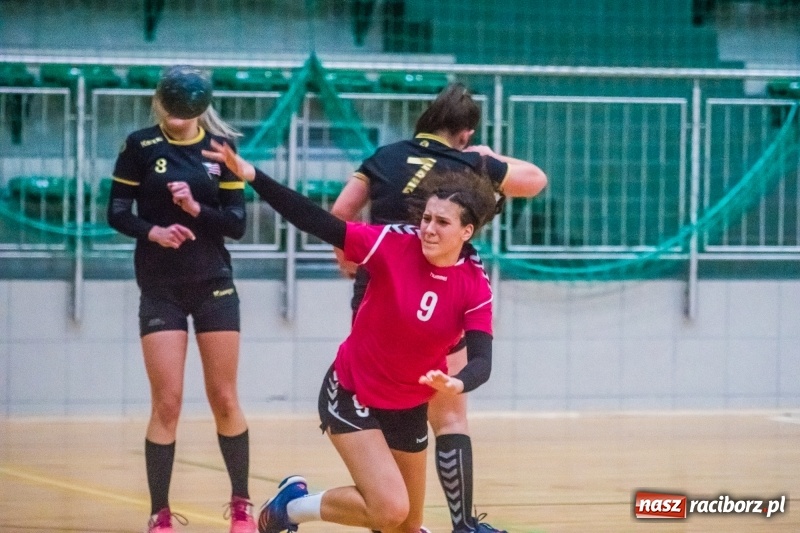 Zdjęcie w galerii na portalu naszraciborz.pl: Piłka ręczna. Cracovia za silna dla Pietrowic wiadomości z regionu