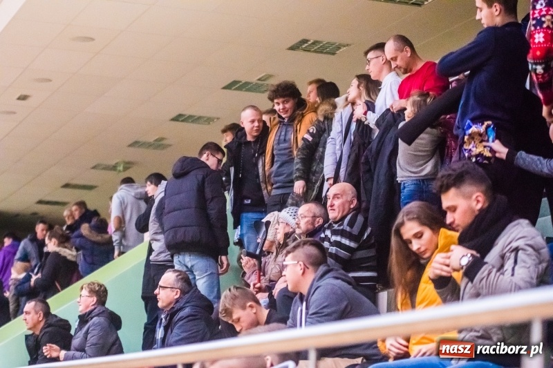 Zdjęcie w galerii na portalu naszraciborz.pl: Piłka ręczna. Cracovia za silna dla Pietrowic wiadomości z regionu