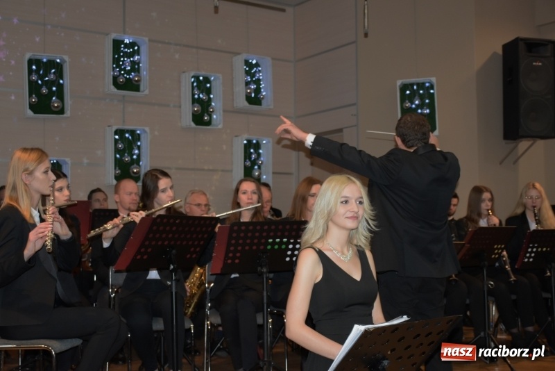 Zdjęcie w galerii na portalu naszraciborz.pl: W Tworkowie zapachniało świętami wiadomości z regionu