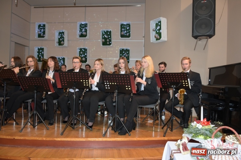 Zdjęcie w galerii na portalu naszraciborz.pl: W Tworkowie zapachniało świętami wiadomości z regionu