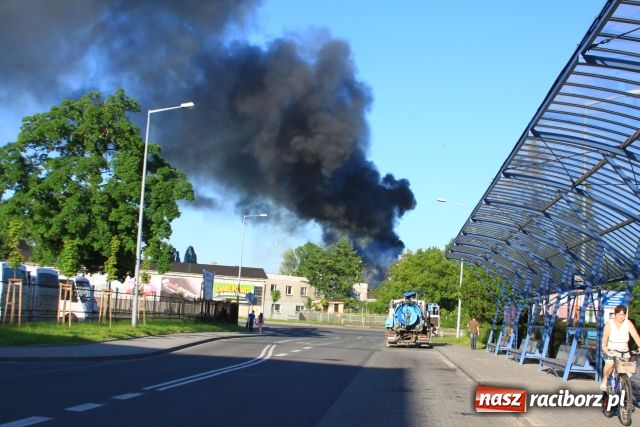 Zdjęcie w galerii na portalu naszraciborz.pl: SGL: pożar w hali grafityzacji wiadomości z regionu
