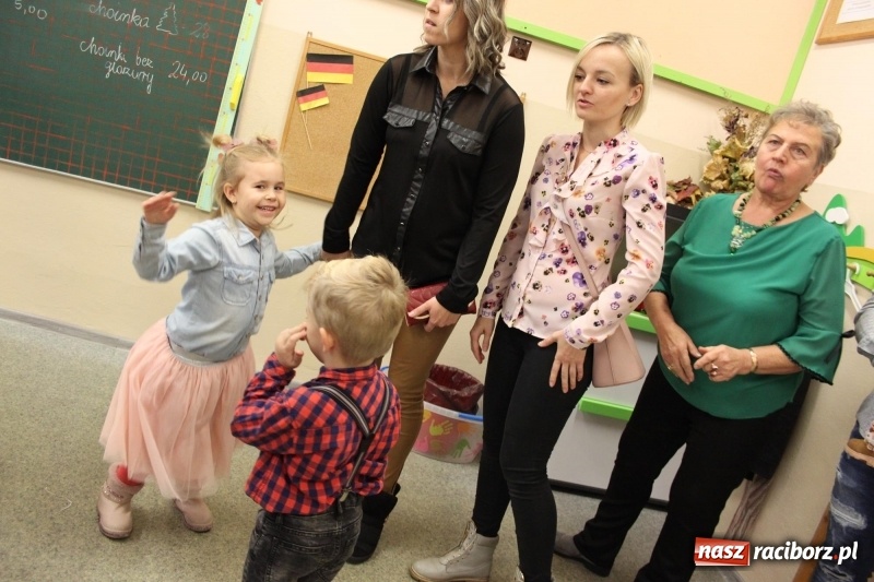 Zdjęcie w galerii na portalu naszraciborz.pl: Jarmark Bożonarodzeniowy i spotkanie z Mikołajem w Borucinie wiadomości z regionu