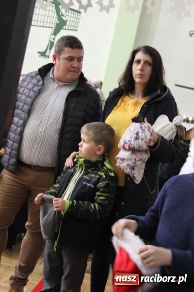 Zdjęcie w galerii na portalu naszraciborz.pl: Jarmark Bożonarodzeniowy i spotkanie z Mikołajem w Borucinie wiadomości z regionu