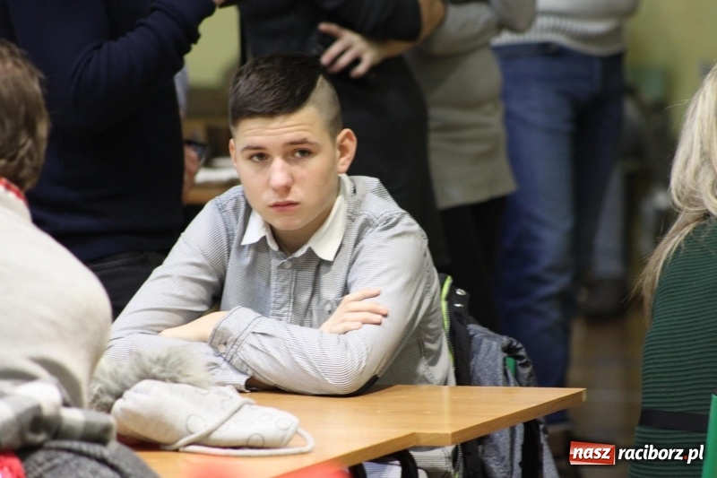 Zdjęcie w galerii na portalu naszraciborz.pl: Jarmark Bożonarodzeniowy i spotkanie z Mikołajem w Borucinie wiadomości z regionu