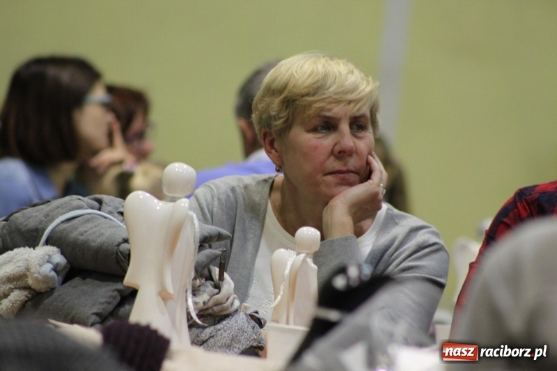 Zdjęcie w galerii na portalu naszraciborz.pl: Jarmark Bożonarodzeniowy i spotkanie z Mikołajem w Borucinie wiadomości z regionu