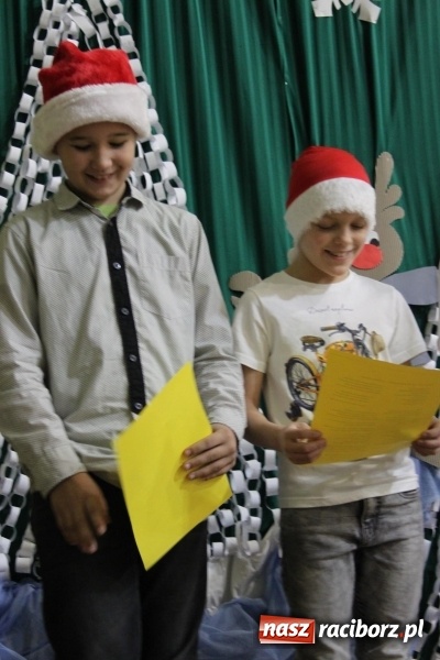 Zdjęcie w galerii na portalu naszraciborz.pl: Jarmark Bożonarodzeniowy i spotkanie z Mikołajem w Borucinie wiadomości z regionu