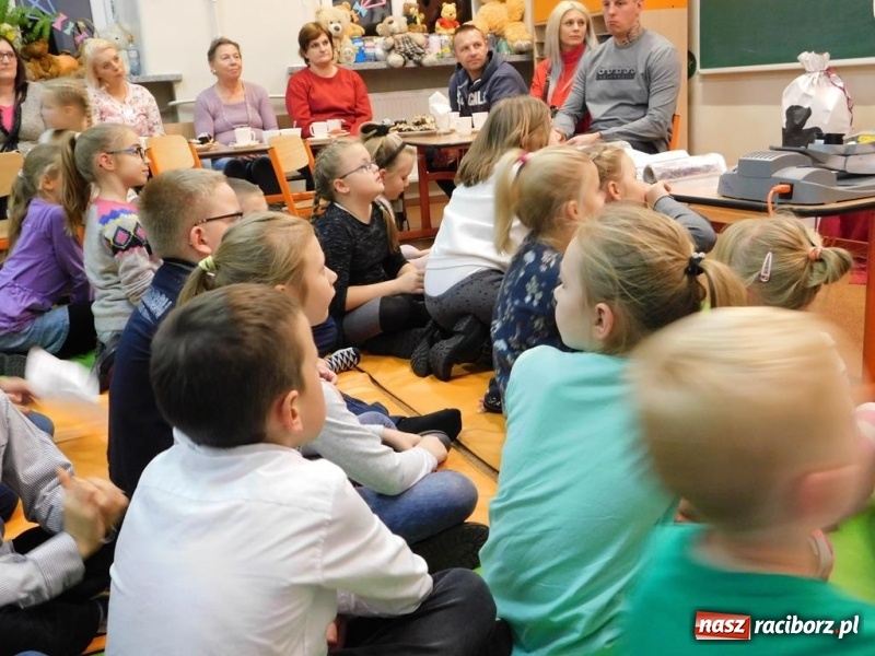 Zdjęcie w galerii na portalu naszraciborz.pl: Benio w podróży, czyli podsumowanie innowacji pedagogicznej w SP 4 wiadomości z regionu