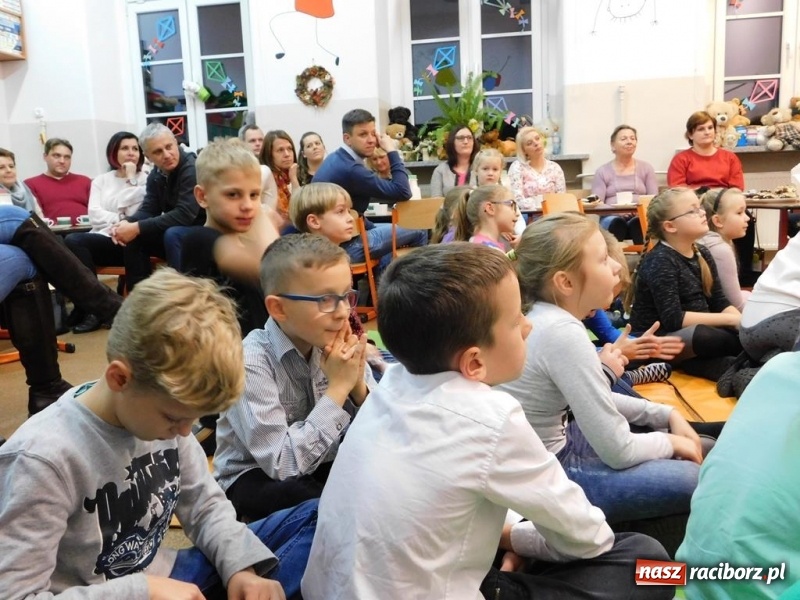 Zdjęcie w galerii na portalu naszraciborz.pl: Benio w podróży, czyli podsumowanie innowacji pedagogicznej w SP 4 wiadomości z regionu