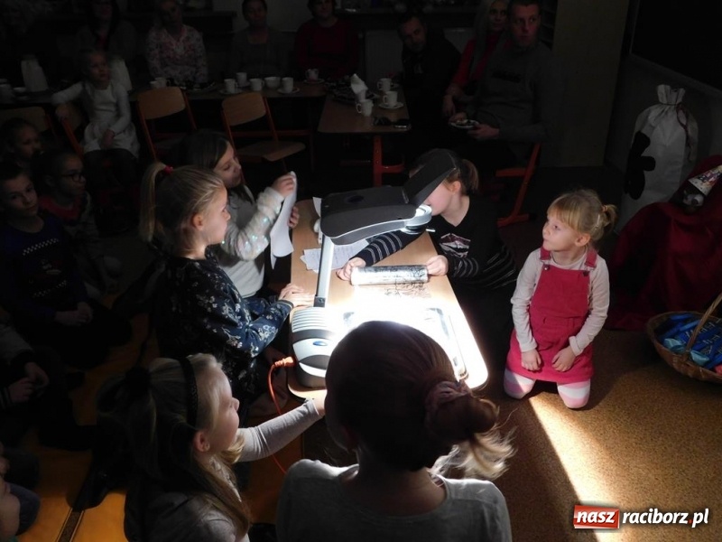 Zdjęcie w galerii na portalu naszraciborz.pl: Benio w podróży, czyli podsumowanie innowacji pedagogicznej w SP 4 wiadomości z regionu