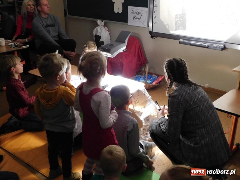 Zdjęcie w galerii na portalu naszraciborz.pl: Benio w podróży, czyli podsumowanie innowacji pedagogicznej w SP 4 wiadomości z regionu