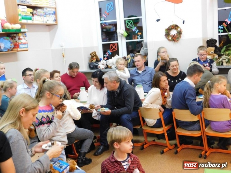 Zdjęcie w galerii na portalu naszraciborz.pl: Benio w podróży, czyli podsumowanie innowacji pedagogicznej w SP 4 wiadomości z regionu