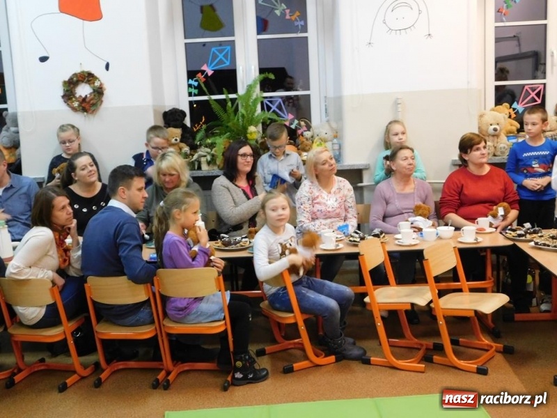 Zdjęcie w galerii na portalu naszraciborz.pl: Benio w podróży, czyli podsumowanie innowacji pedagogicznej w SP 4 wiadomości z regionu