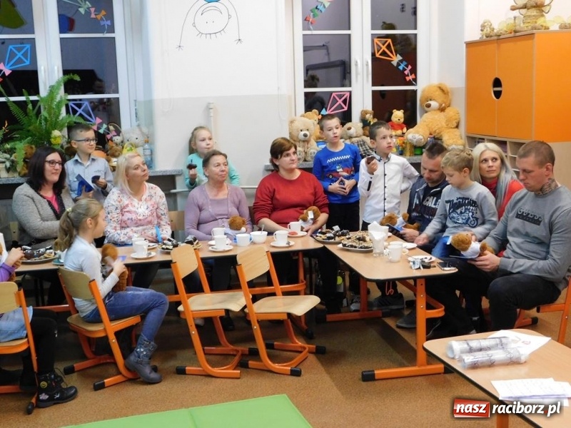 Zdjęcie w galerii na portalu naszraciborz.pl: Benio w podróży, czyli podsumowanie innowacji pedagogicznej w SP 4 wiadomości z regionu