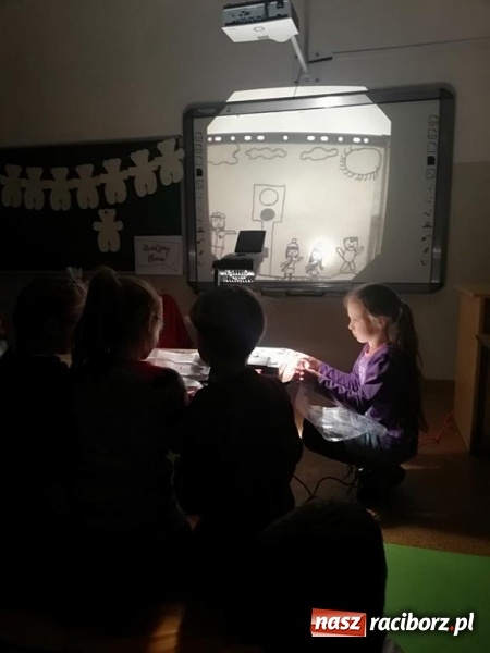 Zdjęcie w galerii na portalu naszraciborz.pl: Benio w podróży, czyli podsumowanie innowacji pedagogicznej w SP 4 wiadomości z regionu