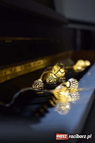 Zdjęcie w galerii na portalu naszraciborz.pl: Śladami poezji, czyli wieczorek poetycki u Kasprowicza wiadomości z regionu