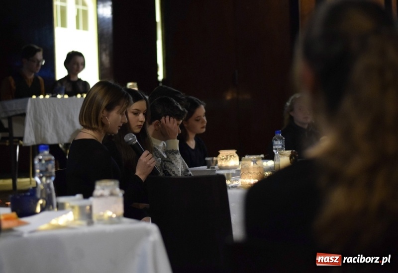 Zdjęcie w galerii na portalu naszraciborz.pl: Śladami poezji, czyli wieczorek poetycki u Kasprowicza wiadomości z regionu