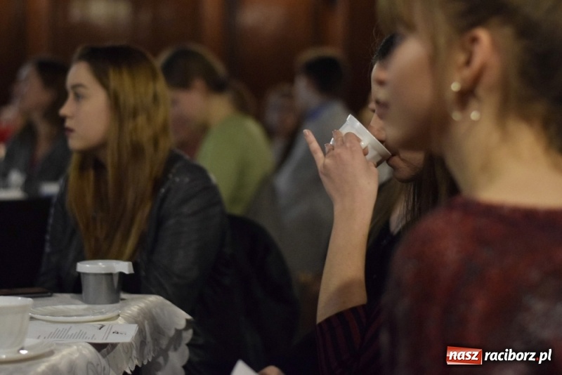 Zdjęcie w galerii na portalu naszraciborz.pl: Śladami poezji, czyli wieczorek poetycki u Kasprowicza wiadomości z regionu