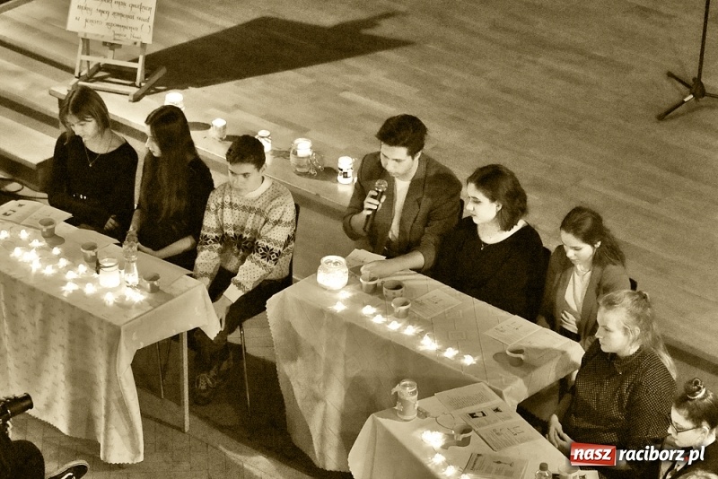 Zdjęcie w galerii na portalu naszraciborz.pl: Śladami poezji, czyli wieczorek poetycki u Kasprowicza wiadomości z regionu