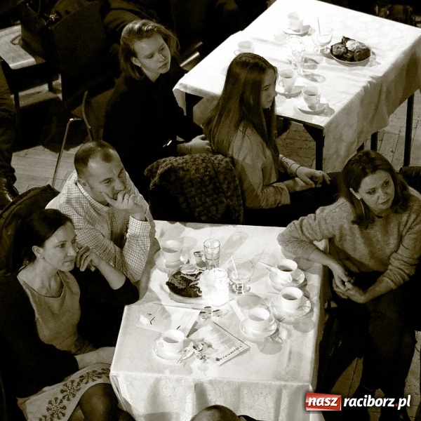 Zdjęcie w galerii na portalu naszraciborz.pl: Śladami poezji, czyli wieczorek poetycki u Kasprowicza wiadomości z regionu