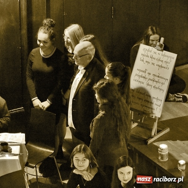 Zdjęcie w galerii na portalu naszraciborz.pl: Śladami poezji, czyli wieczorek poetycki u Kasprowicza wiadomości z regionu