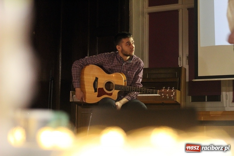 Zdjęcie w galerii na portalu naszraciborz.pl: Śladami poezji, czyli wieczorek poetycki u Kasprowicza wiadomości z regionu