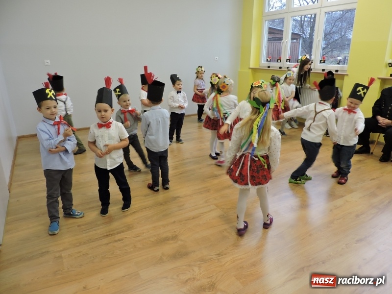 Zdjęcie w galerii na portalu naszraciborz.pl: W Brzeziu nad Odrą zabrzmiała górnicza orkiestra  wiadomości z regionu