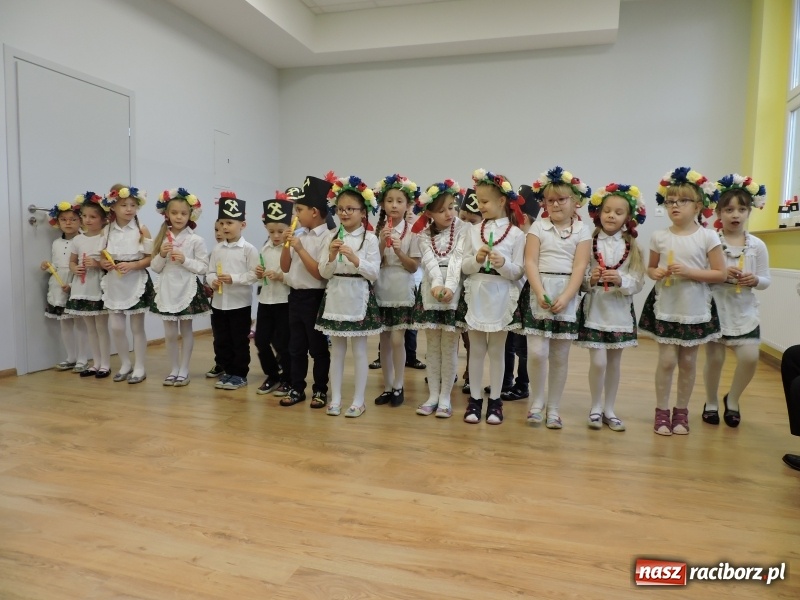 Zdjęcie w galerii na portalu naszraciborz.pl: W Brzeziu nad Odrą zabrzmiała górnicza orkiestra  wiadomości z regionu