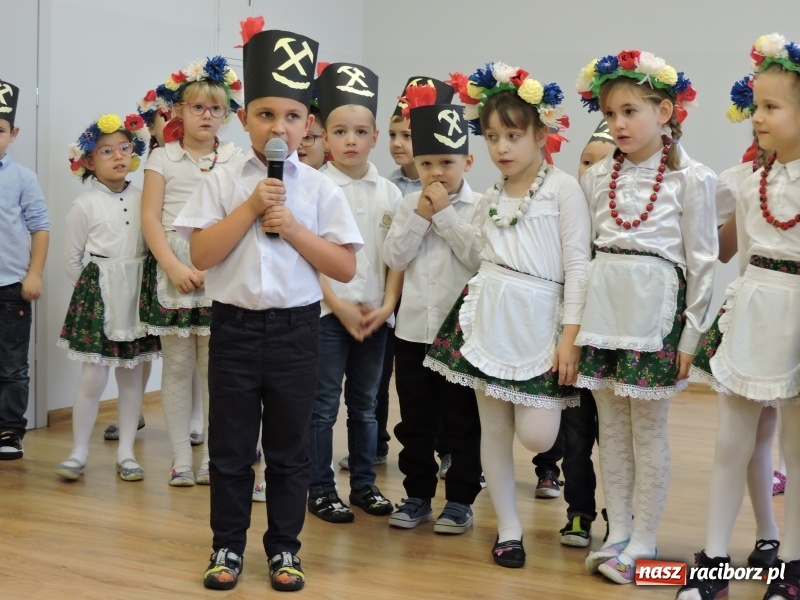 Zdjęcie w galerii na portalu naszraciborz.pl: W Brzeziu nad Odrą zabrzmiała górnicza orkiestra  wiadomości z regionu