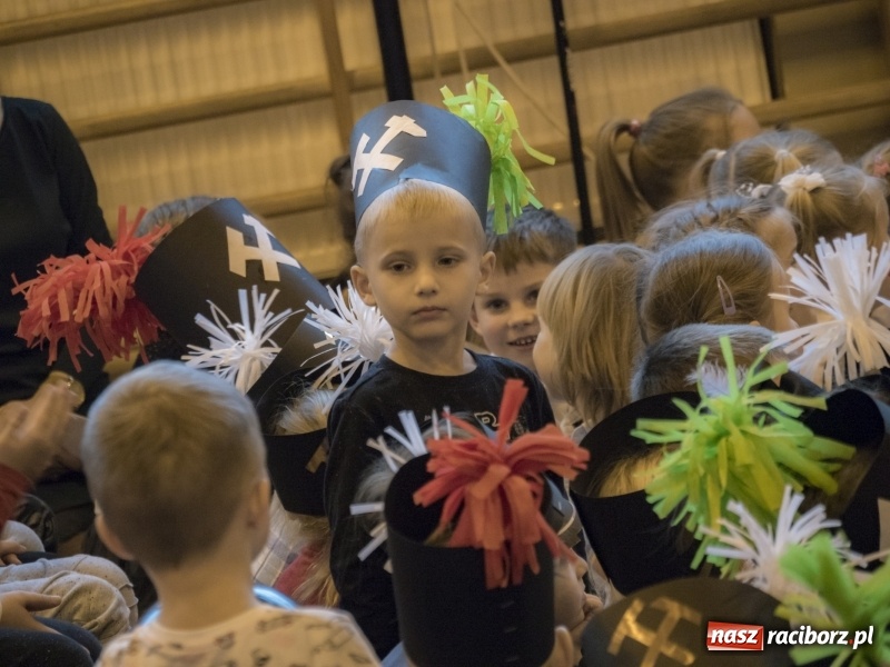 Zdjęcie w galerii na portalu naszraciborz.pl: Górnicy z Markowic świętowali z uczniami  wiadomości z regionu