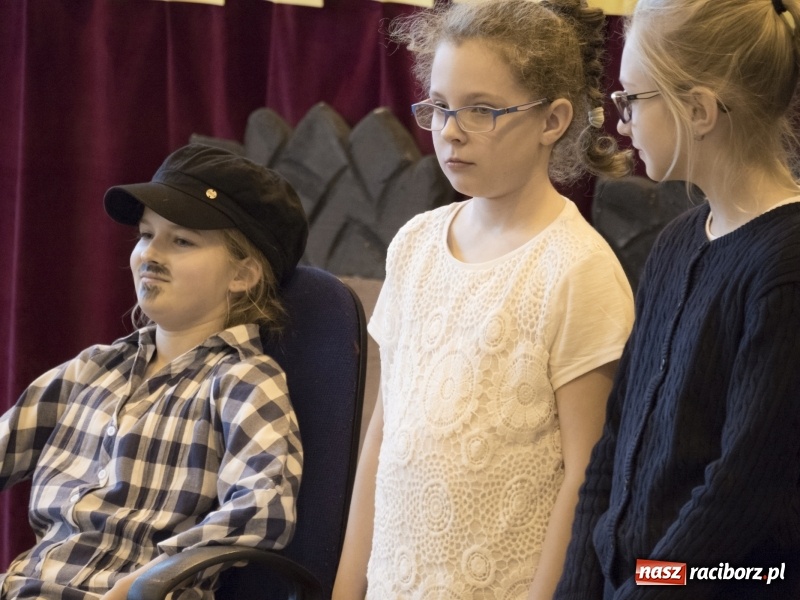 Zdjęcie w galerii na portalu naszraciborz.pl: Górnicy z Markowic świętowali z uczniami  wiadomości z regionu