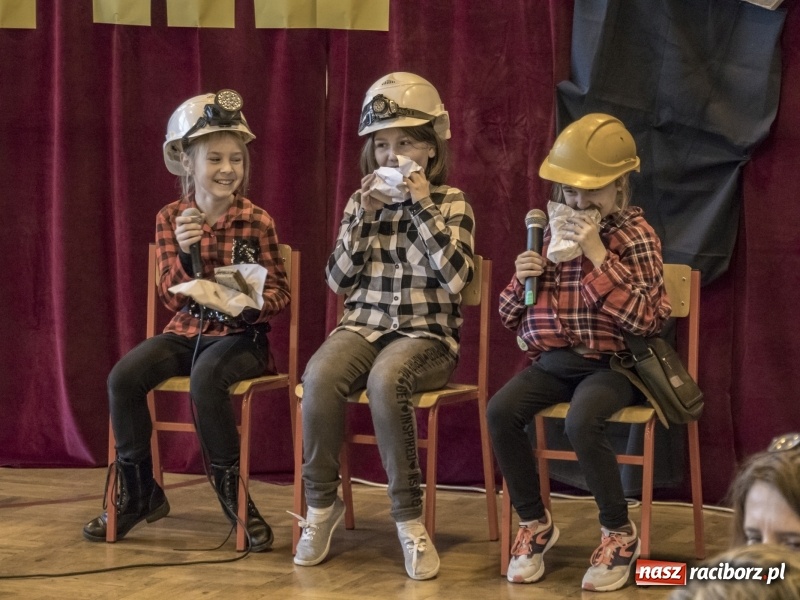 Zdjęcie w galerii na portalu naszraciborz.pl: Górnicy z Markowic świętowali z uczniami  wiadomości z regionu