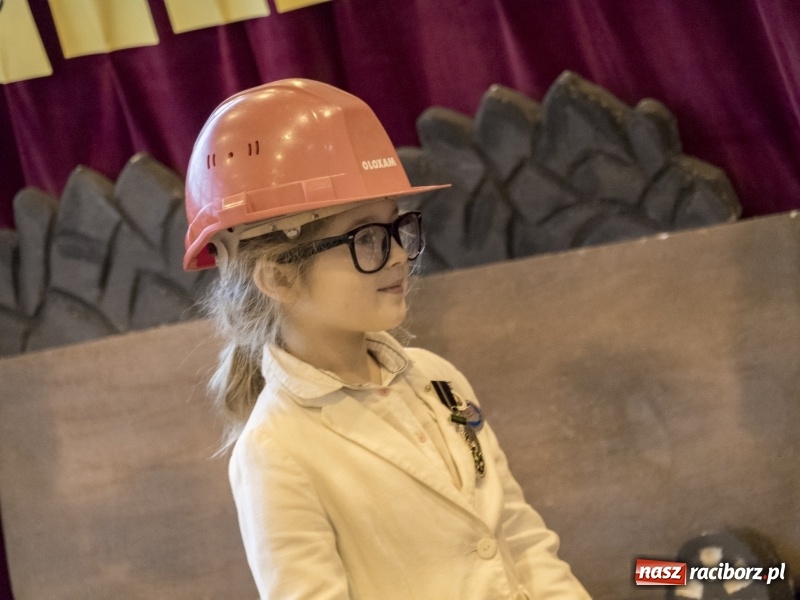 Zdjęcie w galerii na portalu naszraciborz.pl: Górnicy z Markowic świętowali z uczniami  wiadomości z regionu