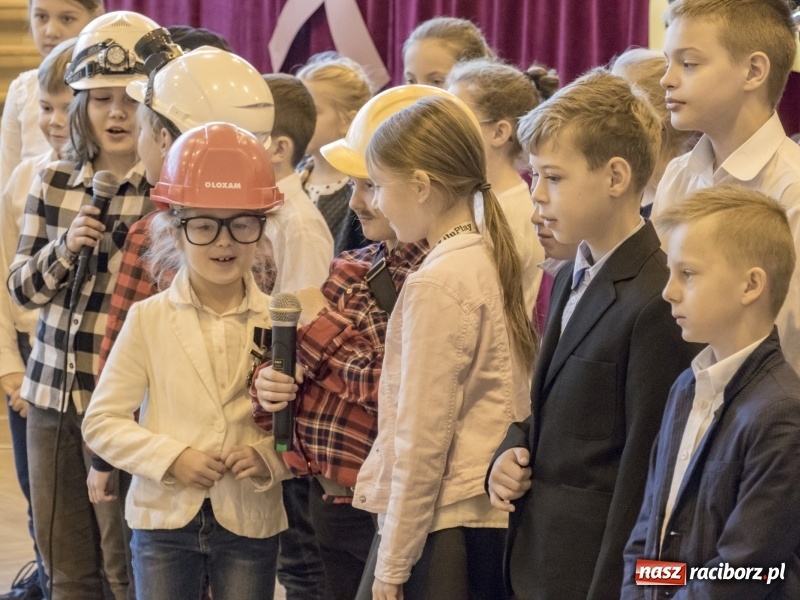 Zdjęcie w galerii na portalu naszraciborz.pl: Górnicy z Markowic świętowali z uczniami  wiadomości z regionu