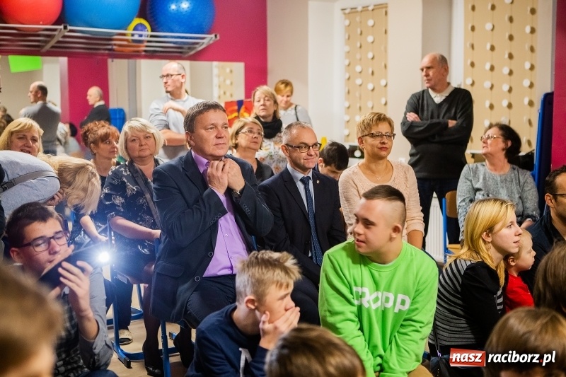 Zdjęcie w galerii na portalu naszraciborz.pl: Spotkanie mikołajkowe w Stowarzyszeniu Spektrum wiadomości z regionu