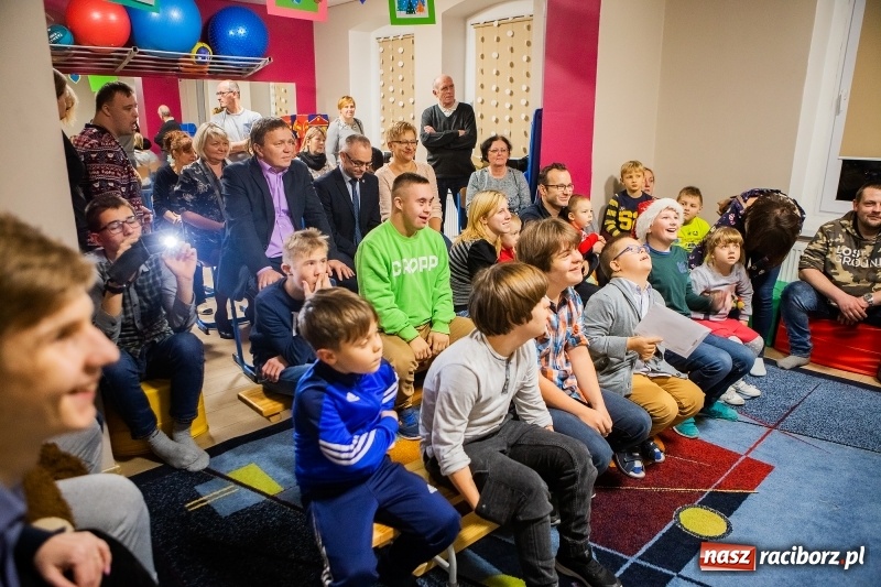 Zdjęcie w galerii na portalu naszraciborz.pl: Spotkanie mikołajkowe w Stowarzyszeniu Spektrum wiadomości z regionu