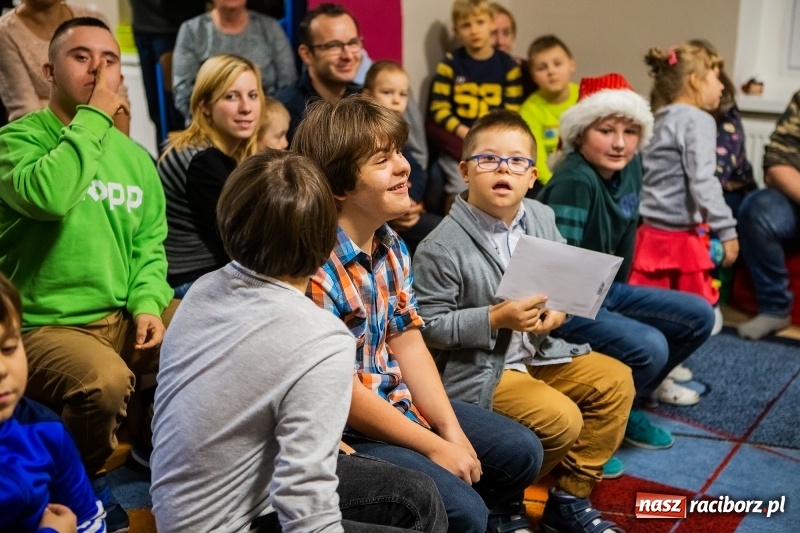 Zdjęcie w galerii na portalu naszraciborz.pl: Spotkanie mikołajkowe w Stowarzyszeniu Spektrum wiadomości z regionu