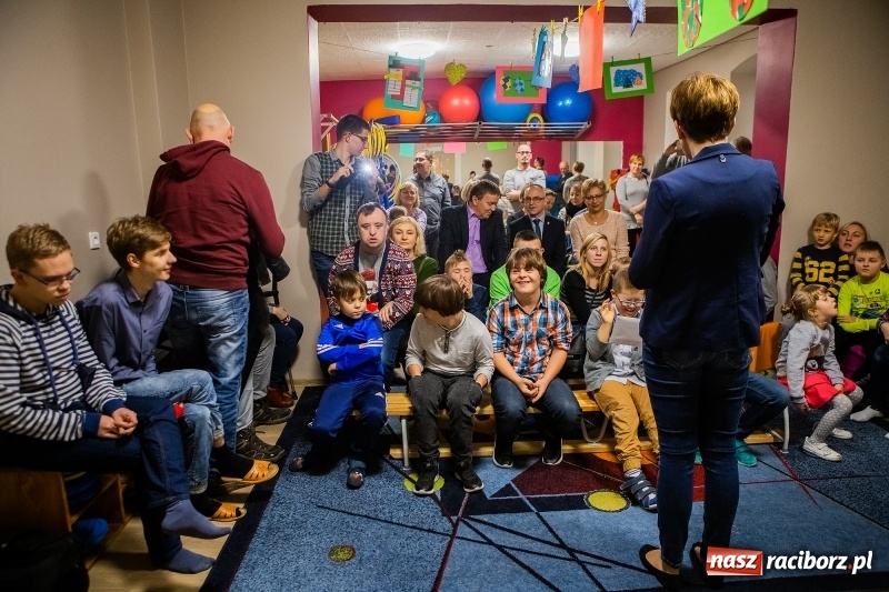 Zdjęcie w galerii na portalu naszraciborz.pl: Spotkanie mikołajkowe w Stowarzyszeniu Spektrum wiadomości z regionu