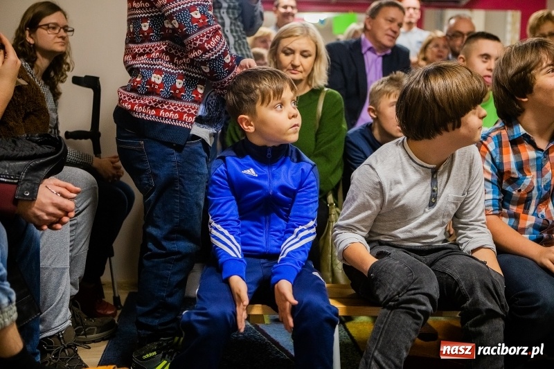 Zdjęcie w galerii na portalu naszraciborz.pl: Spotkanie mikołajkowe w Stowarzyszeniu Spektrum wiadomości z regionu
