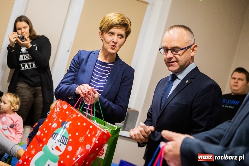 Zdjęcie w galerii na portalu naszraciborz.pl: Spotkanie mikołajkowe w Stowarzyszeniu Spektrum wiadomości z regionu