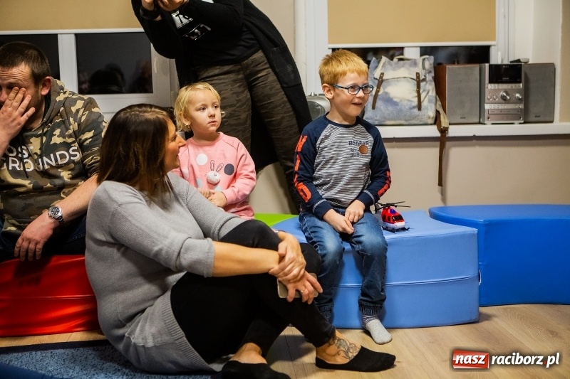 Zdjęcie w galerii na portalu naszraciborz.pl: Spotkanie mikołajkowe w Stowarzyszeniu Spektrum wiadomości z regionu