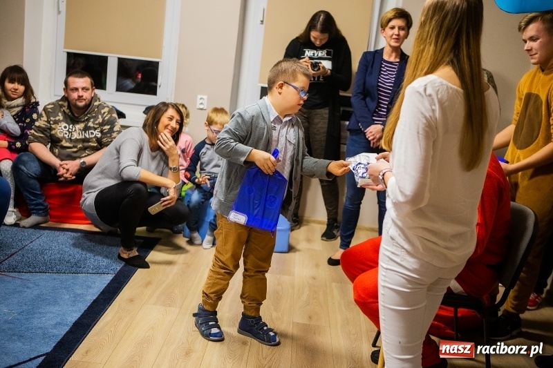 Zdjęcie w galerii na portalu naszraciborz.pl: Spotkanie mikołajkowe w Stowarzyszeniu Spektrum wiadomości z regionu