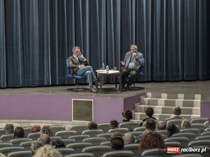 Zdjęcie w galerii na portalu naszraciborz.pl: Sól ziemi czarnej. Pokaz filmu i spotkanie z Olgierdem Łukaszewiczem w kinie Bałtyk wiadomości z regionu